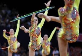 登哥啊，人家秋雅结婚，你搁这又蹦又跳的