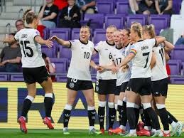 全英羽球赛 ｜ 三局逆转台女双 乐娜杀进16强