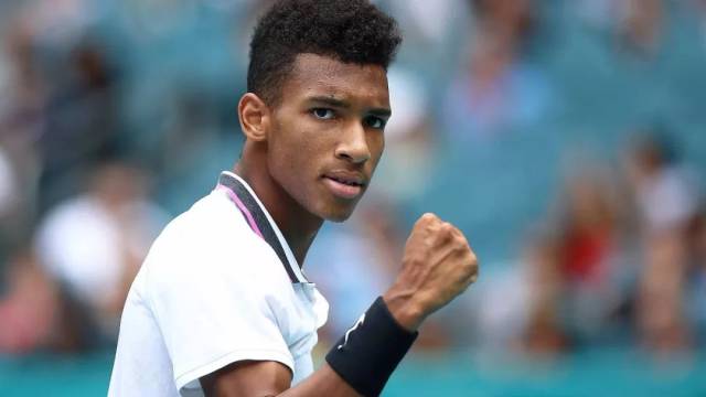 在足球界 在足球界